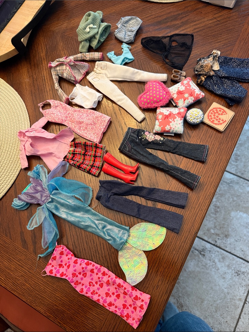 Source Unknown Kids Doll Clothes Lot - Pink, Red, Blue, Green, White, Black